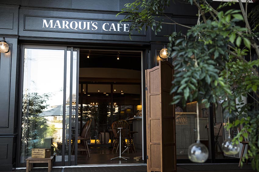 ザ・マーキーズ cafe モダン テラス席